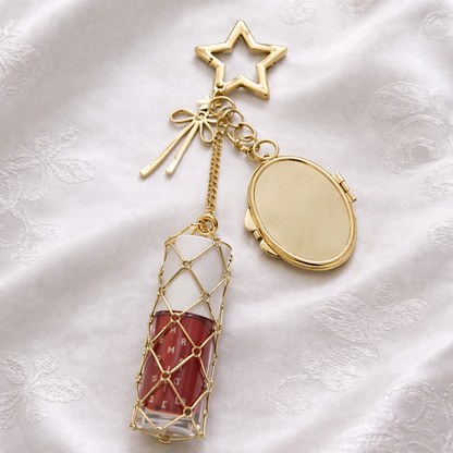 Multipurpose lippie charm